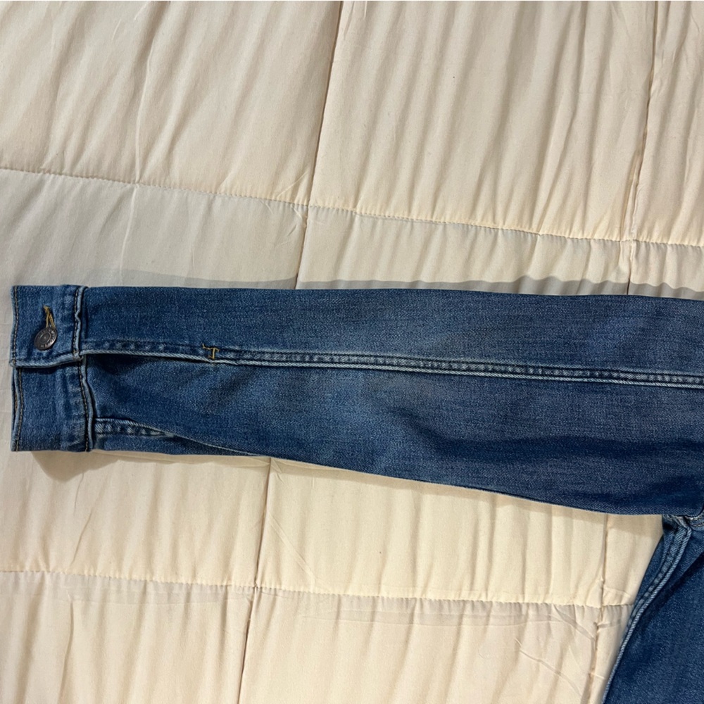 Levi’s Jean Jacket - Picture 6 of 11